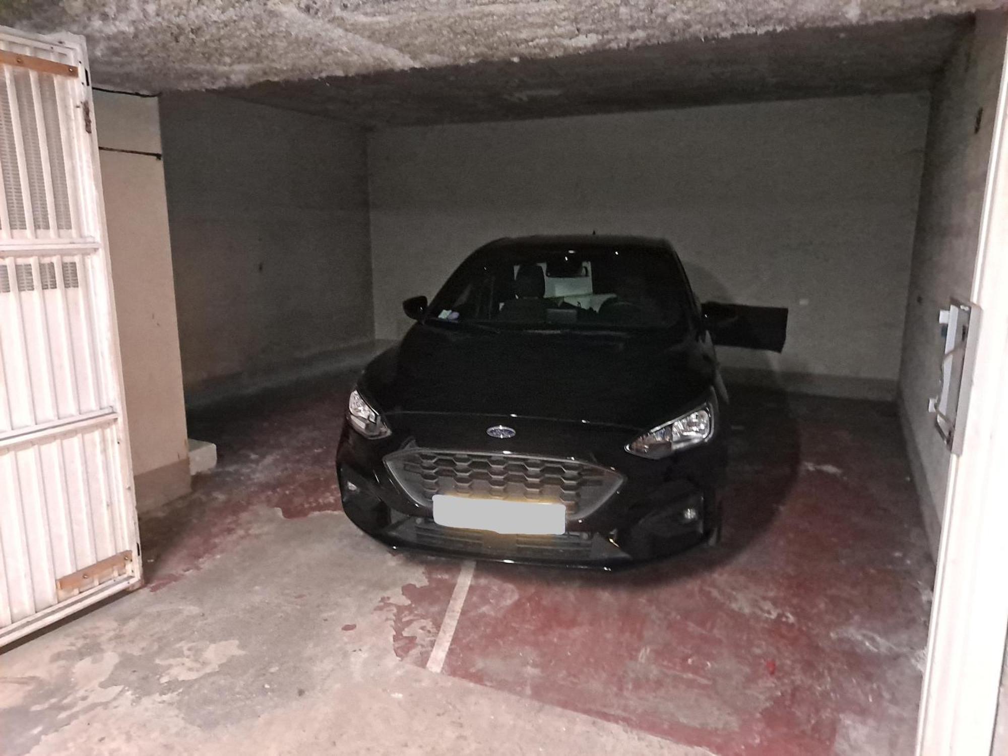 Appartement Sous Les Etoiles - Dans Gratte-ciel Avec Garage Prive *